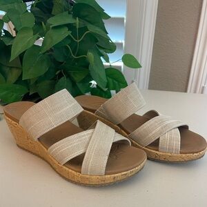 Cali from Skechers Luxe Foam Women’s Sandal 8